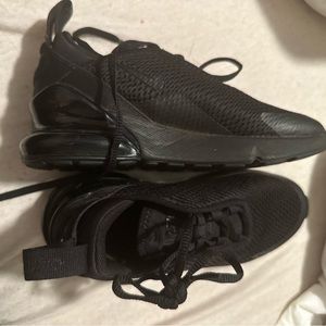 Kids Nike air max 270 size 2